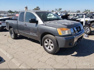 NISSAN NISSAN TITAN SE