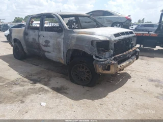 TOYOTA TOYOTA TUNDRA SR5 5.7L V8