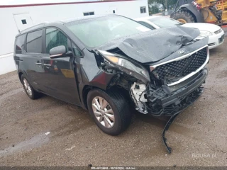 KIA KIA SEDONA LX