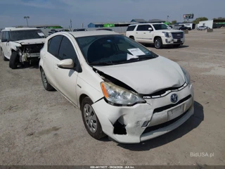 TOYOTA TOYOTA PRIUS C TWO