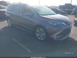 TOYOTA TOYOTA SIENNA PLATINUM