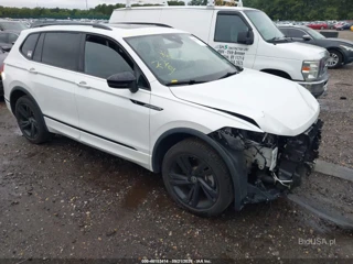 VOLKSWAGEN VOLKSWAGEN TIGUAN 2.0T SE R-LINE BLACK
