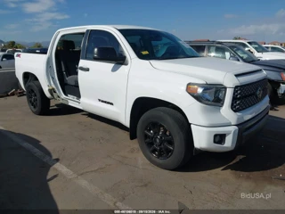 TOYOTA TOYOTA TUNDRA SR5