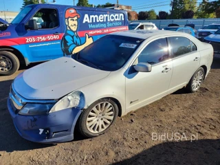 FORD FUSION HYBRID
