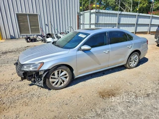 VOLKSWAGEN PASSAT SE