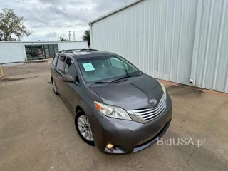 TOYOTA SIENNA LIMITED 7-PASSENGER