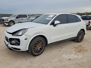 PORSCHE CAYENNE BASE