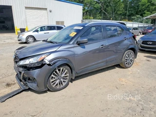 NISSAN KICKS SV
