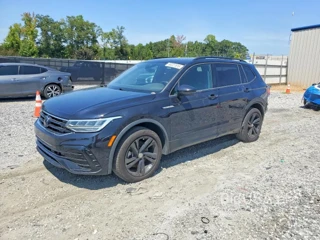 VOLKSWAGEN TIGUAN SE R-LINE BLACK