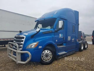 FREIGHTLINER CASCADIA 126