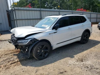 VOLKSWAGEN TIGUAN SE R-LINE BLACK