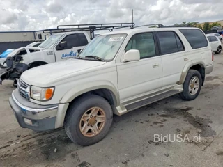 TOYOTA 4RUNNER SR5