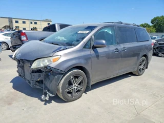 TOYOTA SIENNA XLE 7-PASSENGER