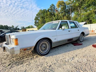 LINCOLN TOWN CAR SIGNATURE