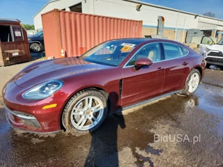 PORSCHE PANAMERA 4