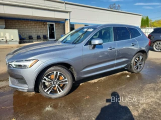 VOLVO XC60 T6 MOMENTUM