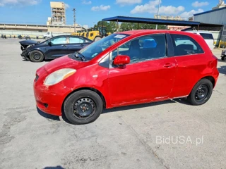 TOYOTA YARIS BASE