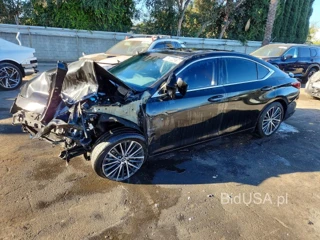 LEXUS ES 300H BASE