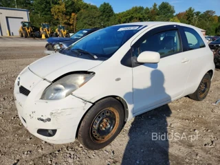 TOYOTA YARIS BASE