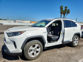 TOYOTA RAV4 HYBRID XLE