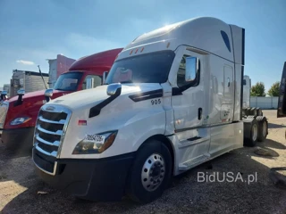 FREIGHTLINER CASCADIA 126