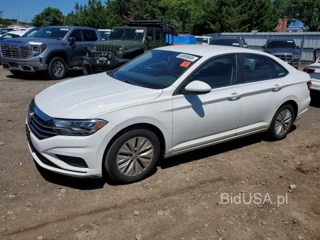 VOLKSWAGEN JETTA S