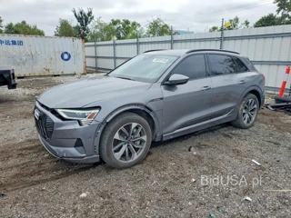 AUDI E-TRON PREMIUM PLUS
