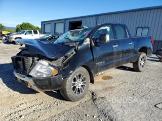 NISSAN TITAN SV