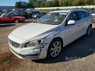 VOLVO V60 T5 PREMIER