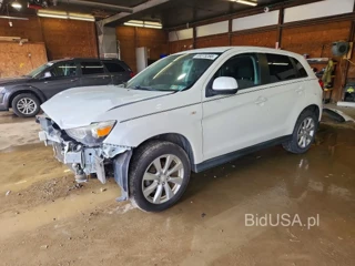 MITSUBISHI OUTLANDER SPORT ES