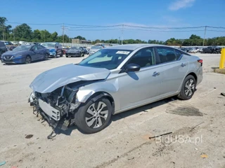 NISSAN ALTIMA S
