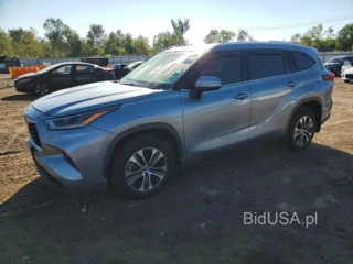 TOYOTA HIGHLANDER XLE