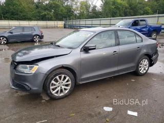 VOLKSWAGEN JETTA SE