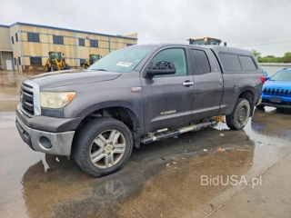 TOYOTA TUNDRA DOUBLE CAB SR5