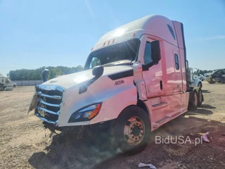 FREIGHTLINER CASCADIA 126