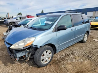 TOYOTA SIENNA LE 8-PASSENGER