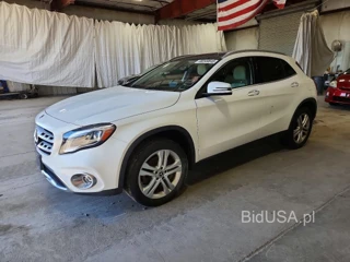 MERCEDES-BENZ GLA 250 4MATIC
