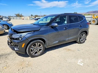 KIA SELTOS S