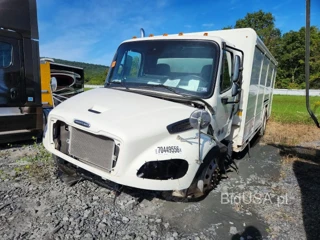 FREIGHTLINER M2