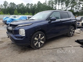 MITSUBISHI OUTLANDER SE