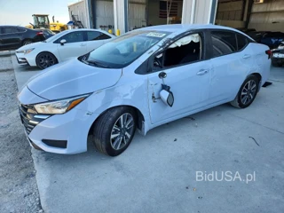 NISSAN VERSA SV