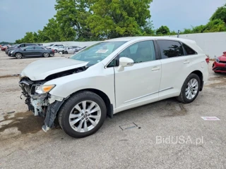 TOYOTA VENZA LE