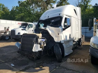 FREIGHTLINER CASCADIA 126
