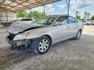 TOYOTA AVALON XL