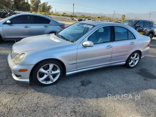 MERCEDES-BENZ C 230