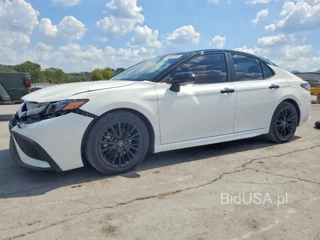 TOYOTA CAMRY HYBRID SE NIGHTSHADE