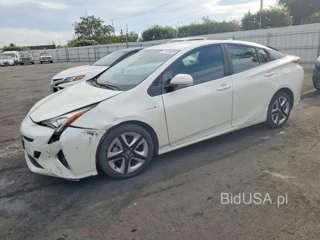 TOYOTA PRIUS FOUR TOURING