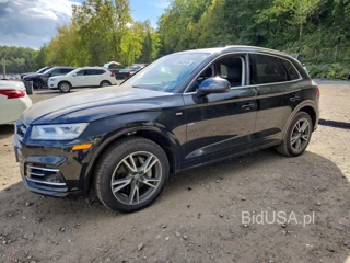 AUDI Q5 E PREMIUM PLUS