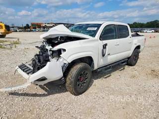 TOYOTA TACOMA SR5
