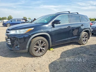 TOYOTA HIGHLANDER LE PLUS